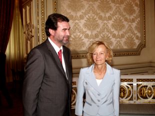 O vicepresidente Anxo Quintana coa ministra de Administraci&oacute;ns P&uacute;blicas, nunha xuntanza da Comisi&oacute;n de Transferencias