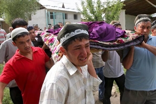 Usbecos trasladan o cad&aacute;ver dunha muller asasinada