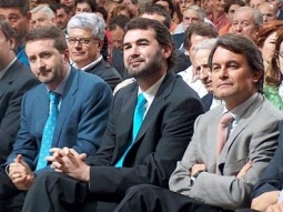 Os tres representantes de Galeuscat, o 28 de xu&ntilde;o de 2006 en Compostela