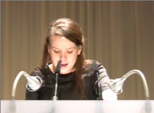 Unha das participantes na lectura p&uacute;blica