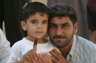 O goberno entende que prohibir o acceso a certa informaci&oacute;n impedir&aacute; que os mozos accedan &aacute; pornograf&iacute;a ou ao terrorismo