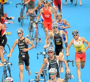 G&oacute;mez Noya (dereita) durante unha das transici&oacute;ns