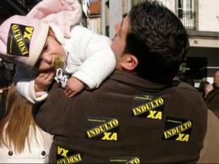 O apoio popular aos Tres do Eixo constatouse en varias manifestaci&oacute;ns. Fotos: http://www.flickr.com/photos/21485351@N04/