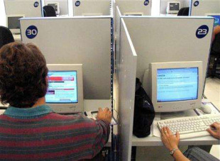 O proxecto de lei prohibe a entrada en cibercaf&eacute;s ou sal&oacute;ns de baile