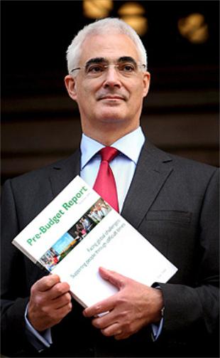 O ministro brit&aacute;nico de Econom&iacute;a presentou as medidas para relanzar a econom&iacute;a