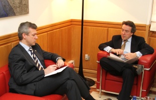 Afonso Rueda, conselleiro de Presidencia da Xunta, e  Jos&eacute; Antonio de Santiago, conselleiro da Junta de Castela e Le&oacute;n