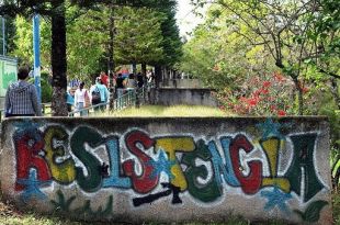 Mural nunha universidade hondure&ntilde;a, en folga