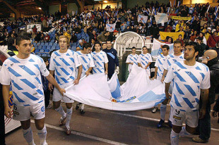 A Irmandi&ntilde;a no seu partido do ano pasado, cando venceu a Ir&aacute;n por 3 goles a 2