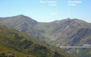 Segundo os l&iacute;deres da moci&oacute;n de censura, o desencadeante foron os impedimentos do alcalde &aacute; dotaci&oacute;n dun parque e&oacute;lico en Pena Trevinca