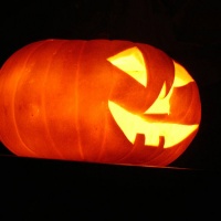 Un calac&uacute; coa s&uacute;a candea dentro. Flickr: astridmav