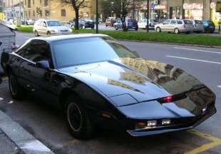 R&eacute;plica do Knight Industries Two Thousand (KITT)