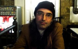 Alberte Pag&aacute;n, autor de 'P&oacute; de Estrelas', decl&aacute;rase admirador dos traballos experimentais de Andy Warhol