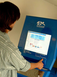 O n&uacute;mero de parados baixou por segundo mes consecutivo en Galiza