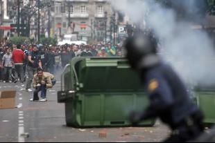 A Fiscal&iacute;a acusa aos operarios de desordes nas mobilizaci&oacute;ns de 2007