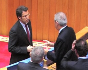 N&uacute;&ntilde;ez Feijoo sa&uacute;da a Emilio P&eacute;rez Touri&ntilde;o