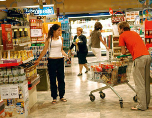 No conxunto do ano, o maior aumento experiment&aacute;rono as bebidas alcoh&oacute;licas e o tabaco (+11,3%)