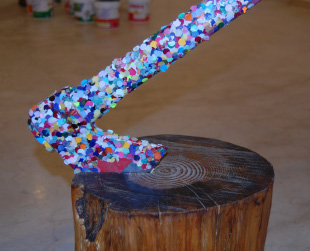 Unha imaxe xeral da exposici&oacute;n, e de d&uacute;as das s&uacute;as obras