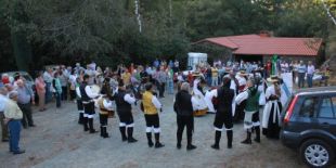 Cos gaiteiros comezou a romar&iacute;a