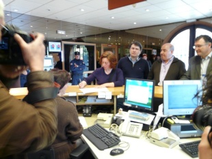 Diversos momentos da mobilizaci&oacute;n do sector leiteiro deste luns / Imaxes: Sindicato Labrego Galego