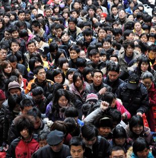 Mill&oacute;ns de traballadores ateigaron estes d&iacute;as aeroportos e estaci&oacute;ns