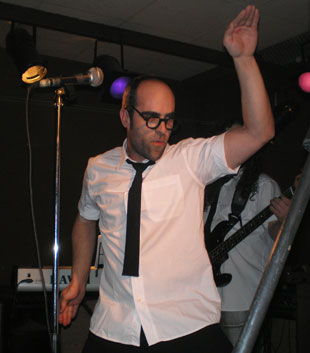 Lu&iacute;s Tosar con The Ellas, na F&aacute;brica de Chocolate, o 7 de marzo