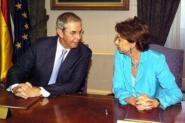 O presidente Touri&ntilde;o, coa ministra espa&ntilde;ola de Fomento