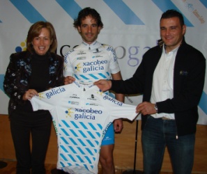 A directora xeral xunto a Ezequiel Mosquera e Jos&eacute; Angel Vidal