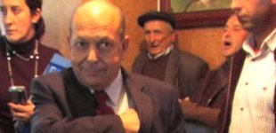 Manuel Bra&ntilde;as sa&iacute;ndo dun pleno no que se tratou a recualificaci&oacute;n