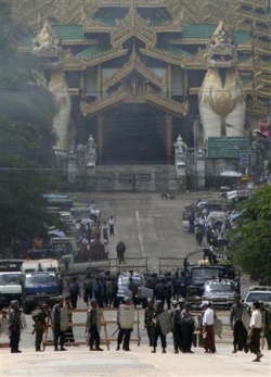 O ex&eacute;rcito montou barricadas en diferentes puntos
