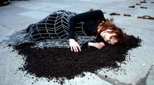 Imaxes de tres das obras que estar&aacute;n presentes en 'Ch&aacute;malle X'