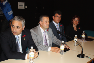 Imaxe dos catro tr&aacute;nsfugas do PSdeG durante o debate da moci&oacute;n de censura