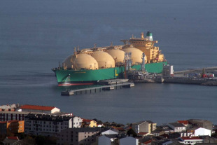 Protestan polo risco que sup&oacute;n para a comarca o constante tr&aacute;fico mar&iacute;timo destes buques