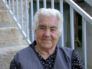 Os mozos e as mulleres optan por buscar sa&iacute;das laborais en &aacute;mbitos urbanos