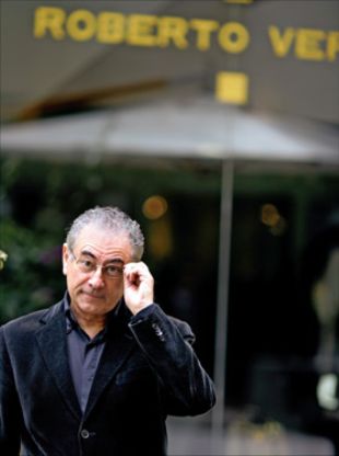 O dese&ntilde;ador ourens&aacute;n Roberto Verino