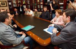 Samuel Ju&aacute;rez mantivo unha xuntanza cos tres respons&aacute;beis sindicais