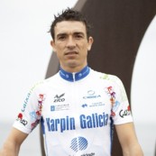 Jim&eacute;nez mant&iacute;vose na cabeceira do pelot&oacute;n at&eacute; case o final da etapa