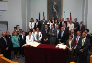 Imaxe de todos os deputados logo do pleno deste m&eacute;rcores