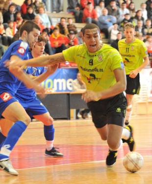 Imaxe do partido entre Fisimedia Manacor e &Aacute;zkar Lugo