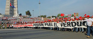 Os cubanos aproveitaron o 1 de maio para esixir prisi&oacute;n para Posada Carriles