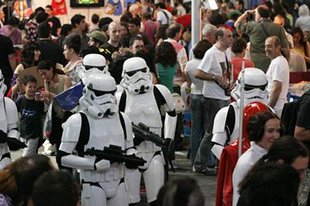 No sal&oacute;n p&oacute;dense ver peculiares personaxes