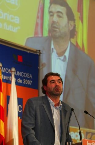 Quintana, nun momento da s&uacute;a intervenci&oacute;n deste s&aacute;bado en Barcelona