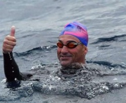 Chano Rodr&iacute;guez no seu h&aacute;bitat natural, a auga