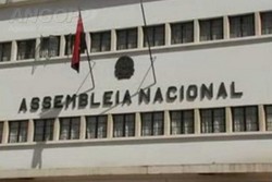 A Asemblea Constitu&iacute;nte aprobar&aacute; a Carta Magna este xoves