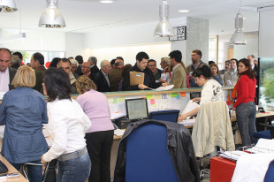 Preto de 80 alcaldes do PSdeG entregaron escritos contra o trato discriminatorio da Xunta &aacute; hora de repartir os plans de Cooperaci&oacute;n / Imaxes: PSdeG