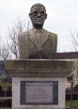 Busto de Ram&oacute;n Pi&ntilde;eiro en L&aacute;ncara