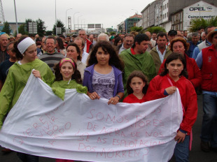 Imaxe das nenas que escribiron as s&uacute;as cartas ao presidente da Xunta