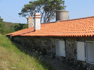 Unha vivenda situada na Illa de Ons / Flickr: Andr&eacute; la Frog