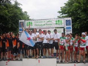 O Bricosa no podio da Liga de Clubes, desenvolvida en Xix&oacute;n hai dous anos