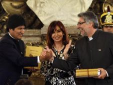 No acto, Morales e Lugo con Fern&aacute;ndez de Kirchner