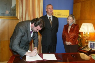 Quintana asina o acordo co goberno espa&ntilde;ol ante Caldera